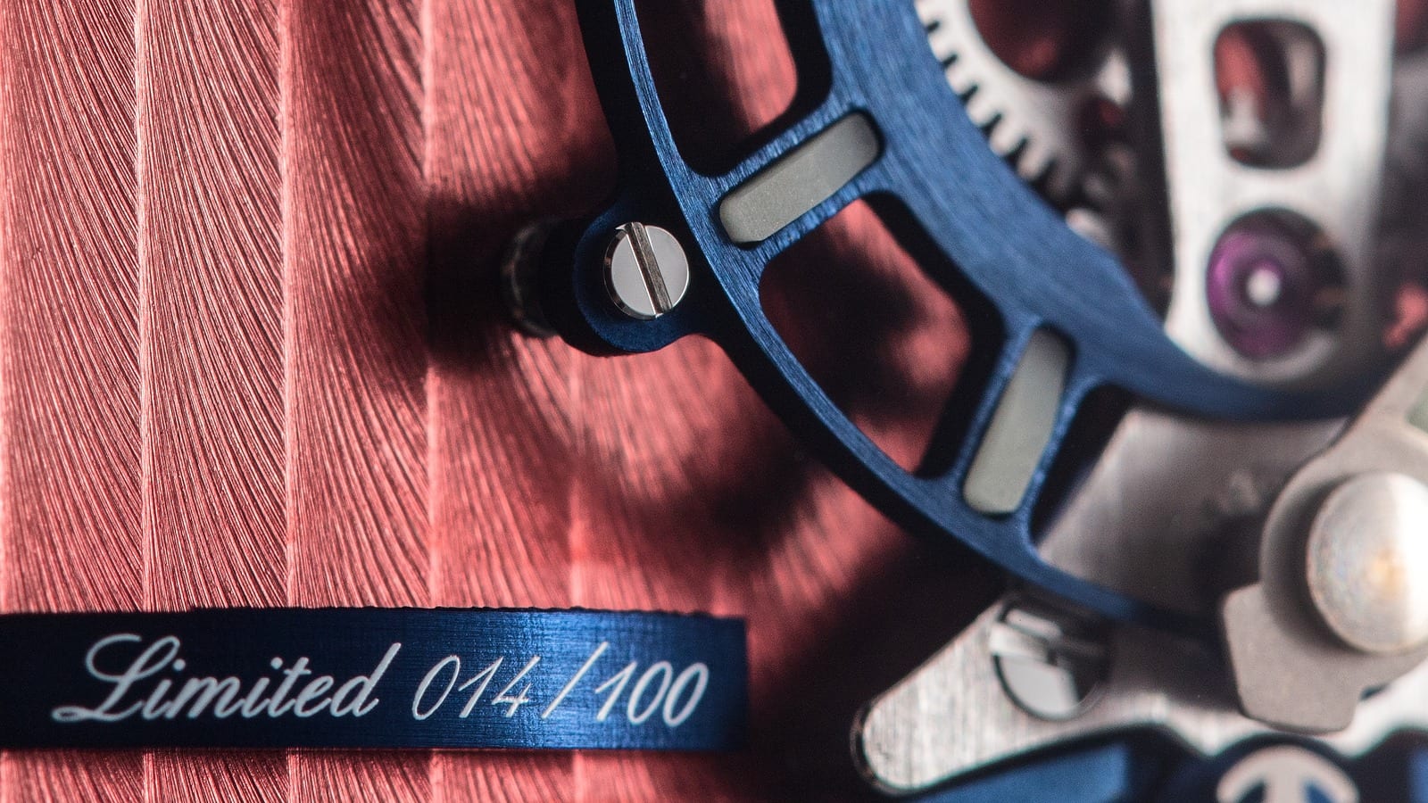 Chronoswiss ReSec Vertical Red Manufacture