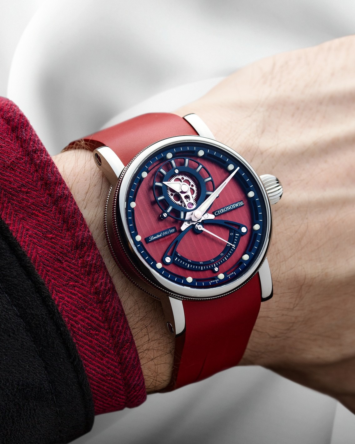 Chronoswiss ReSec Vertical Red Manufacture