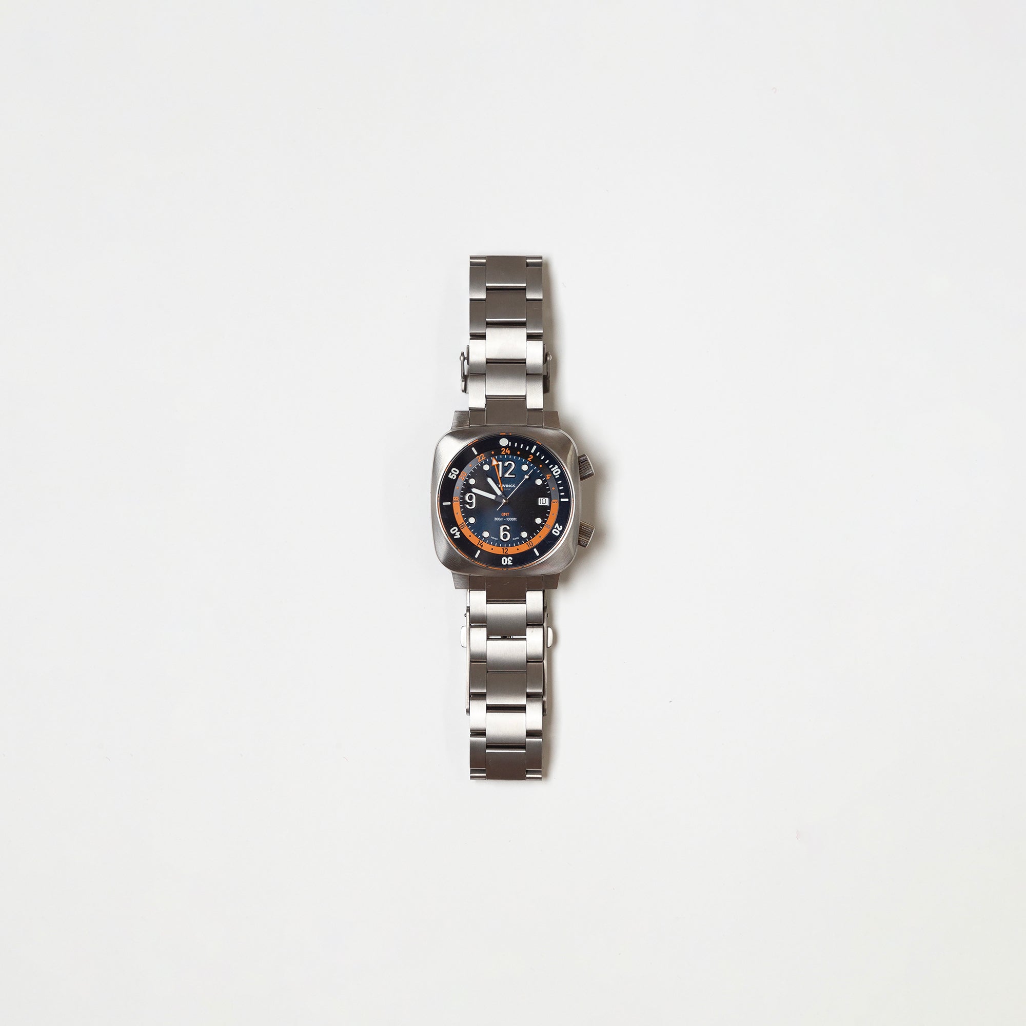Gowings Pacific Trader Leatherback GMT