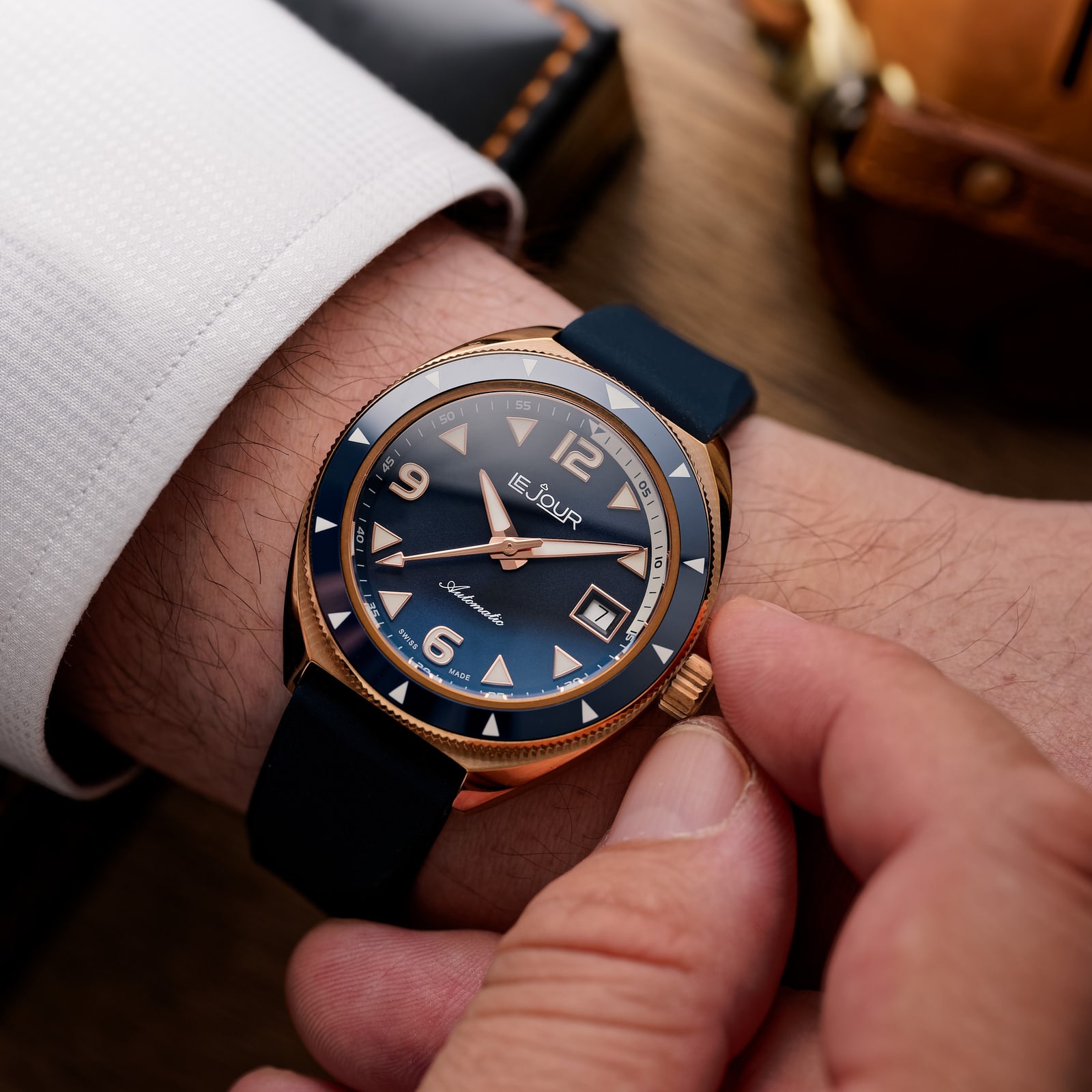 Le Jour Hammerhead Bronze