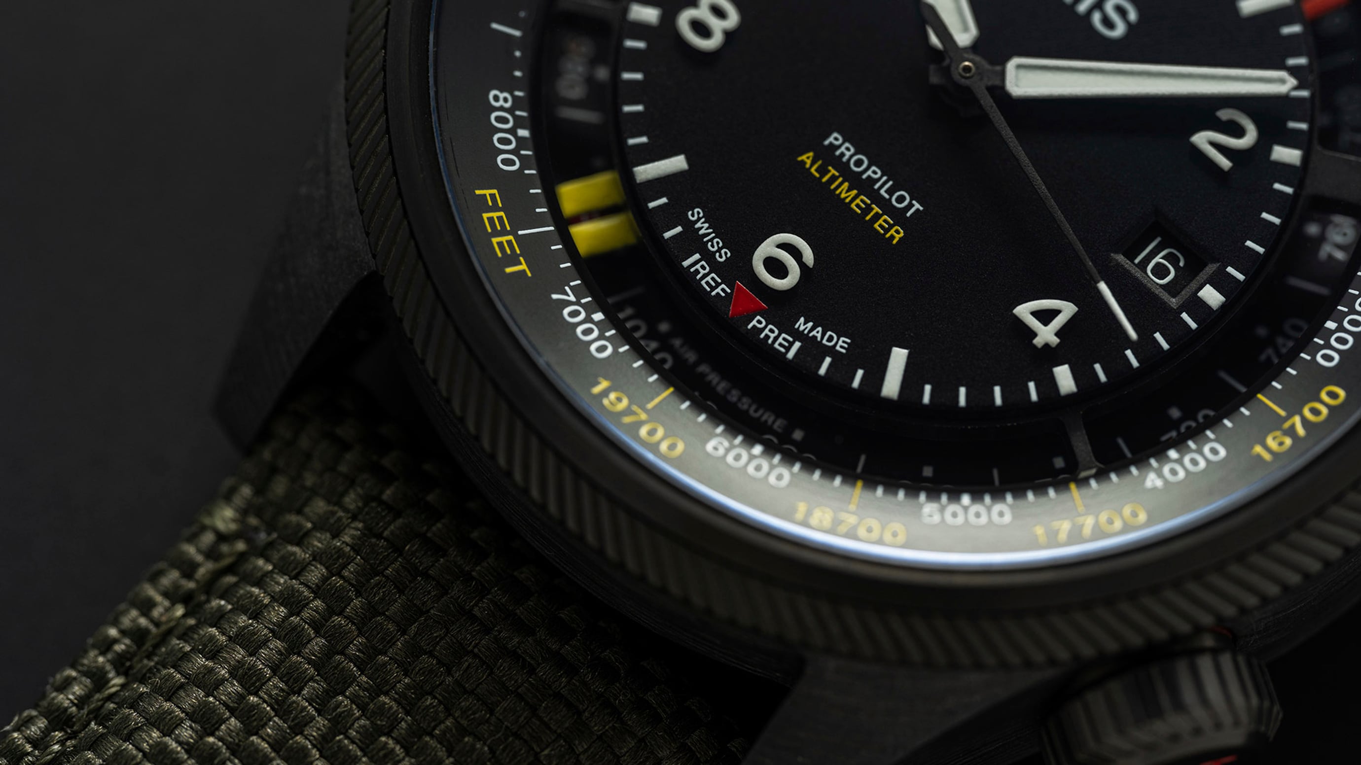 Oris ProPilot Altimeter Carbon