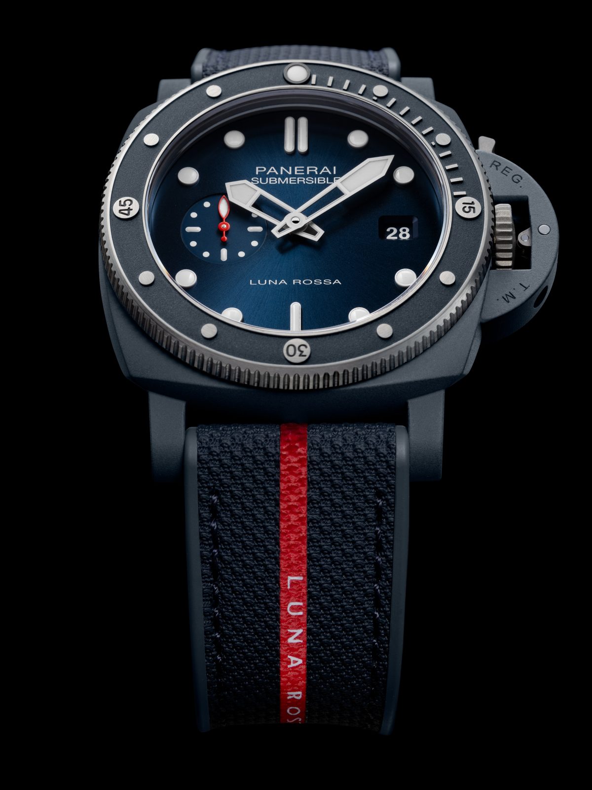Panerai Submersible QuarantaQuattro Luna Rossa Ti-Ceramitech 44mm (blue)