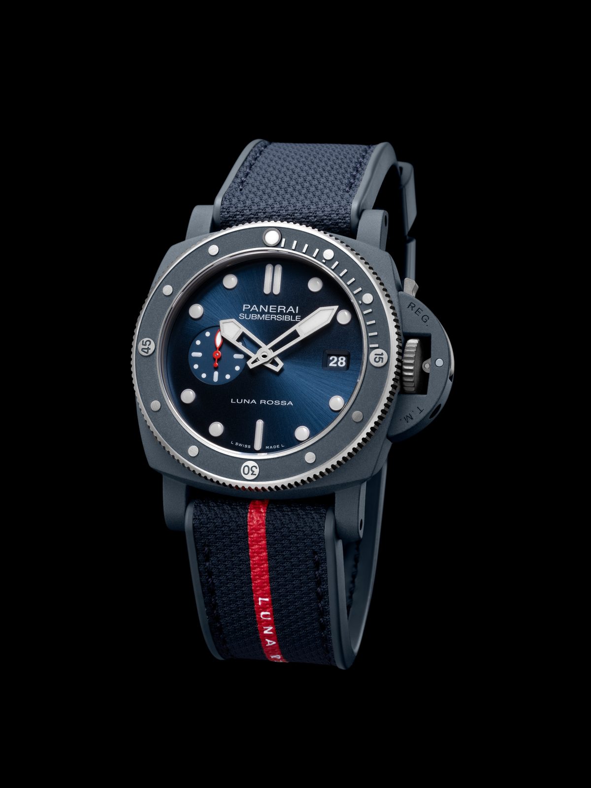 Panerai Submersible QuarantaQuattro Luna Rossa Ti-Ceramitech 44mm (blue)