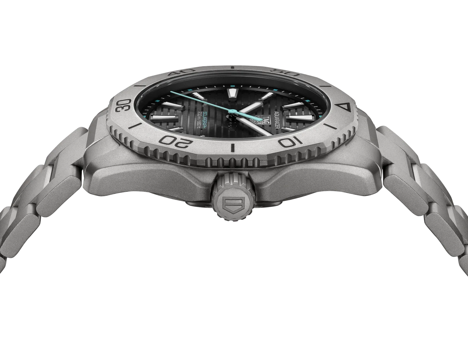 TAG Heuer Aquaracer Professional 200 Solargraph (Titanium)