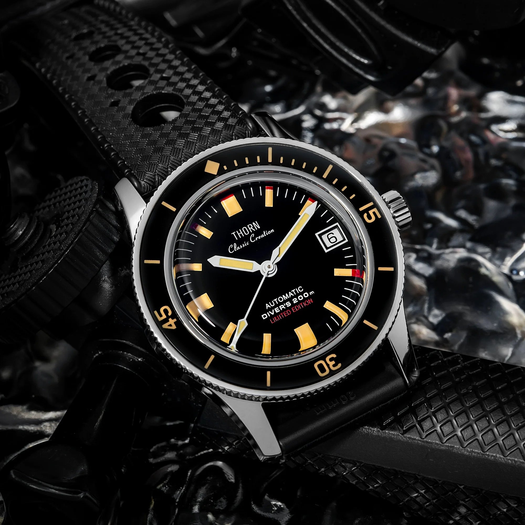 Thorn T006 38mm 50 Fathoms Sbarakuda
