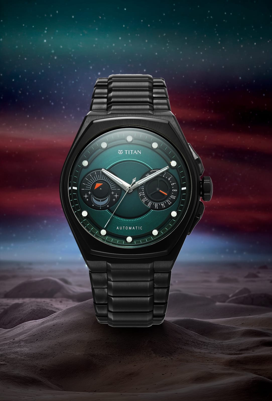 Titan Stellar Aurora Caelum Sun Moon Disc