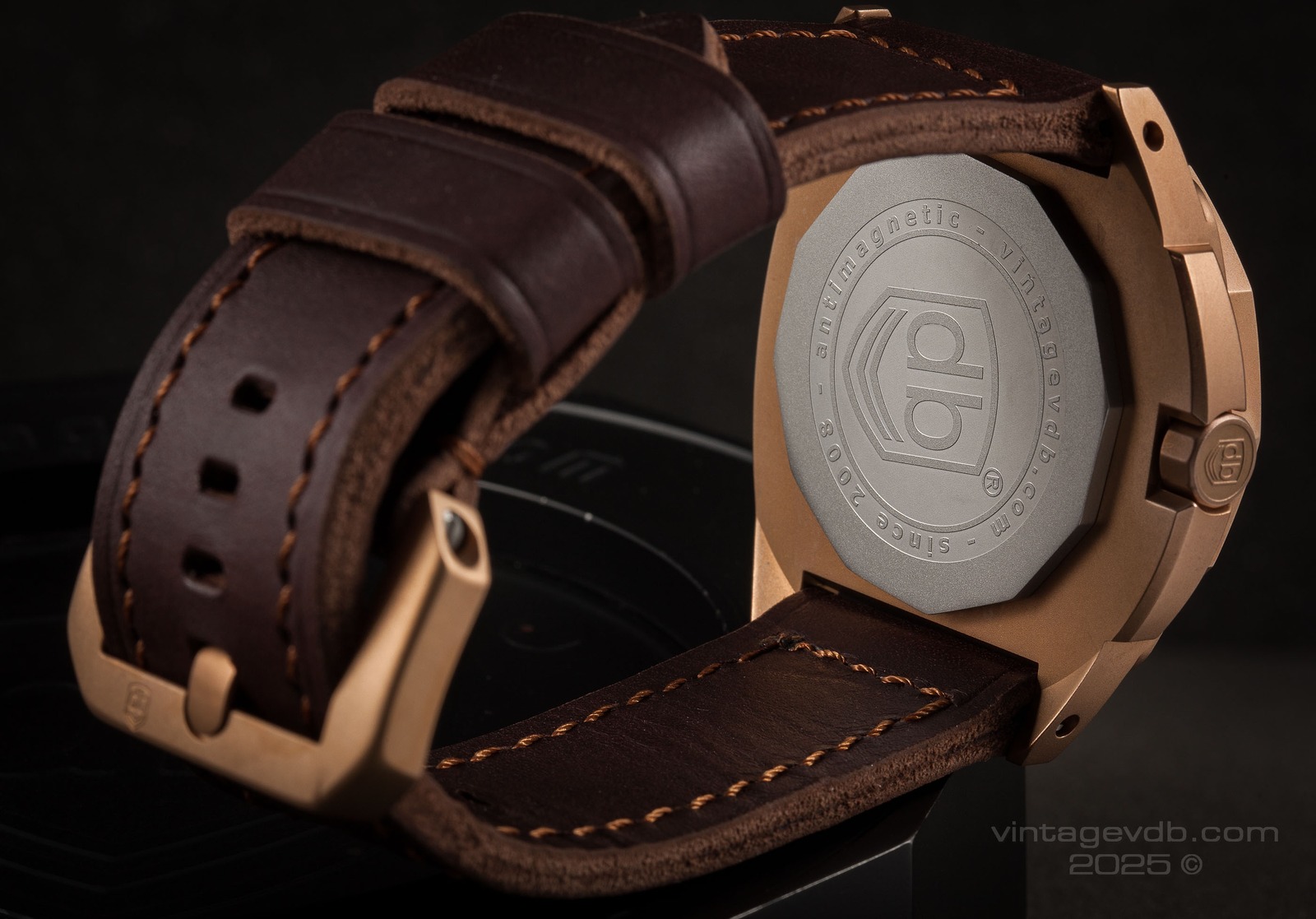 Vintage VDB G25 Bronze Brown Dial