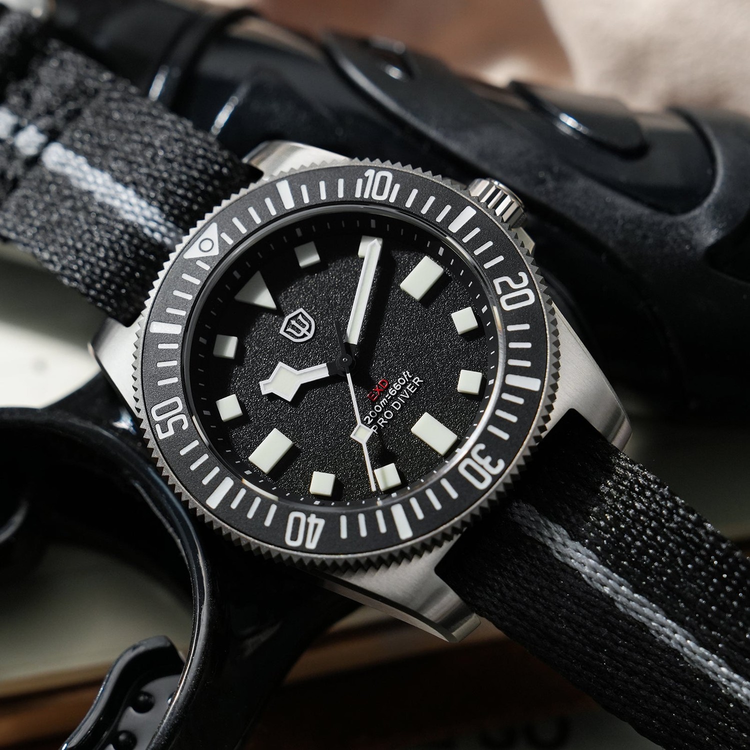 Watchdives EXD-40 Titanium Diver