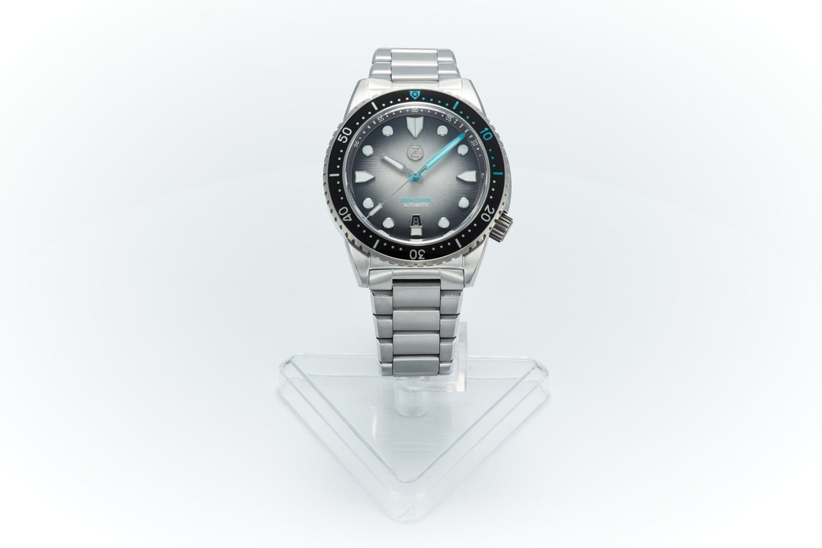 Zelos Great White (Titanium)